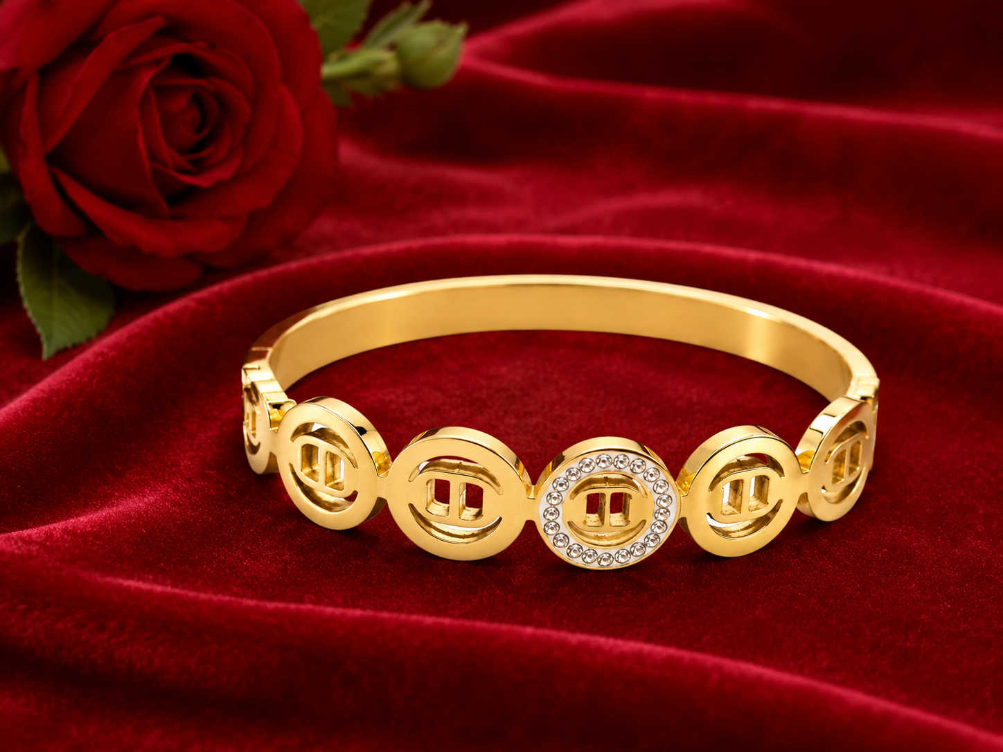 Elegant Artificial Gold-Tone Crystal Circle Bangle Bracelet image 2