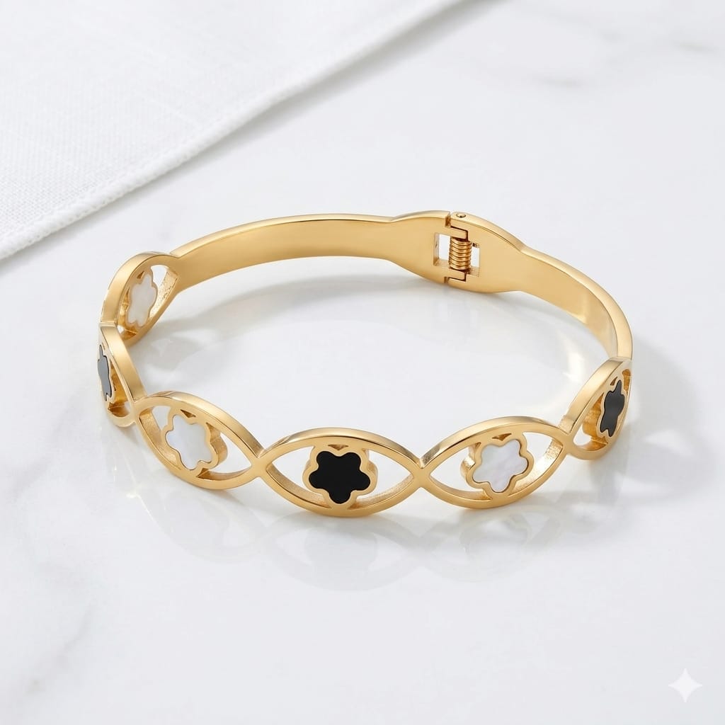 Clover Luxe Imitation Gold Bracelet image 3