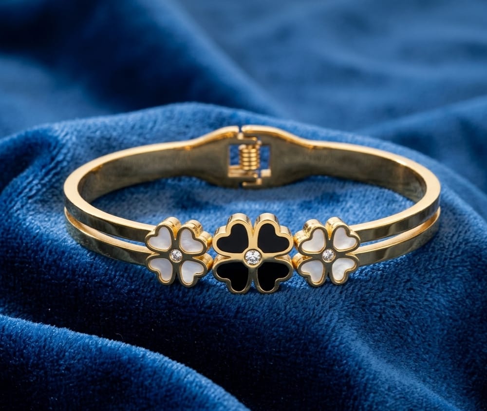 Black & White Clover Luxe Bracelet image 3