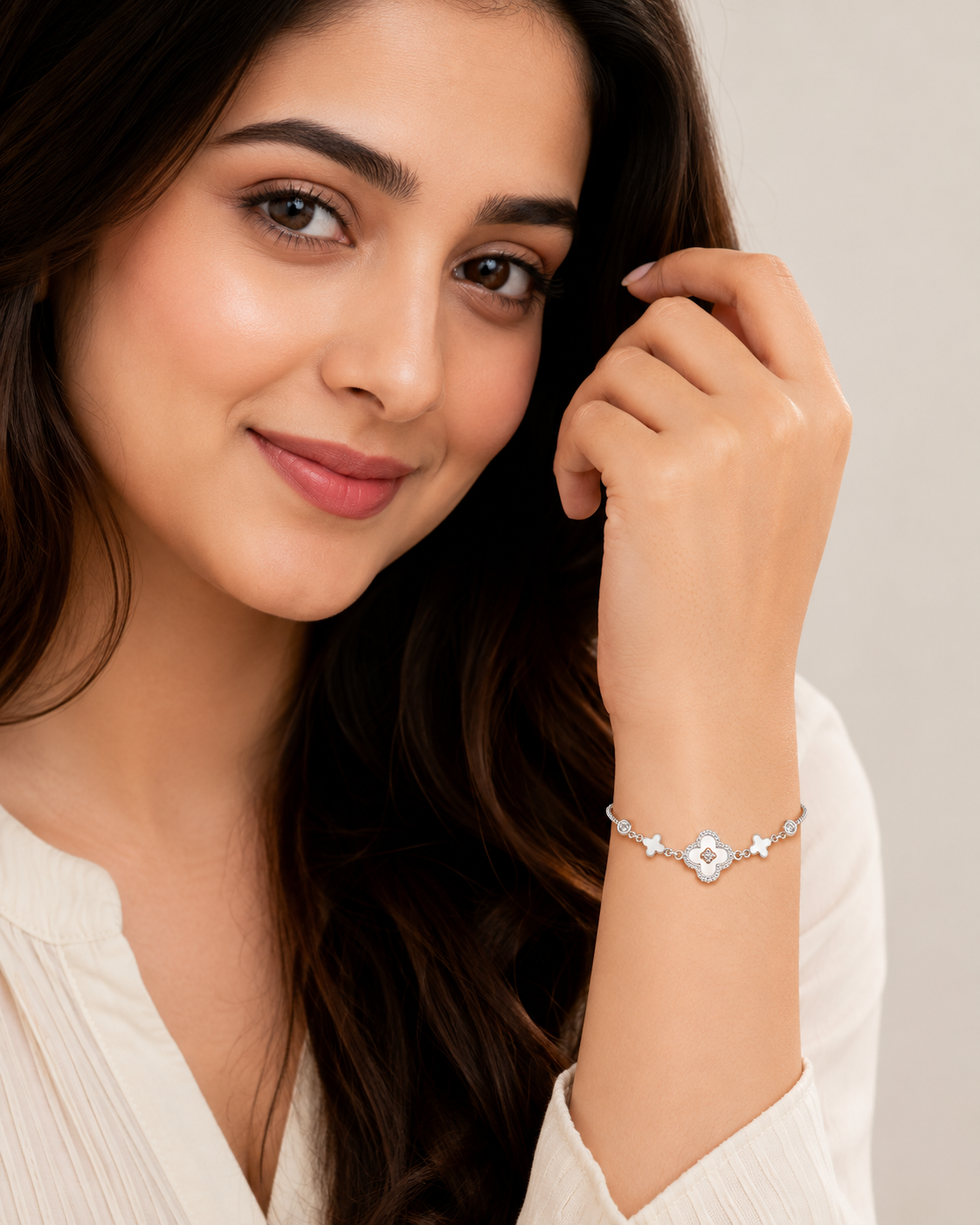 Clover Slider Bracelet image 1